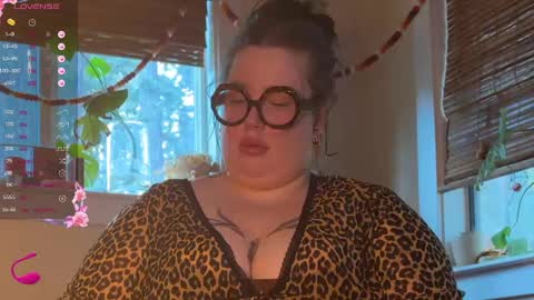 Snapshot of missbika chatting on January 2025 10:22:02 PM Miss Bika online show from January 2025 10:22:02 PM