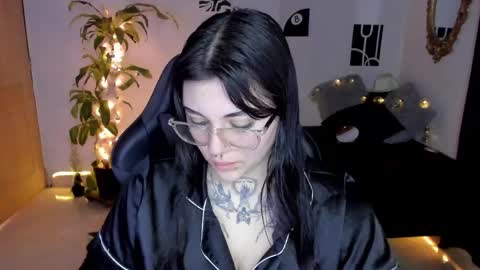 Snapshot of misscharlottte_18 chatting on December 2024 05:22:01 PM Missy Charlottte. Hey remember to give me a thumbs up ty online show from December 2024 05:22:01 PM