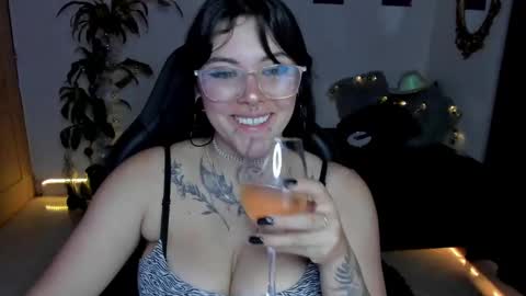 Snapshot of misscharlottte_18 chatting on December 2024 10:08:02 PM Missy Charlottte. Hey remember to give me a thumbs up ty online show from December 2024 10:08:02 PM