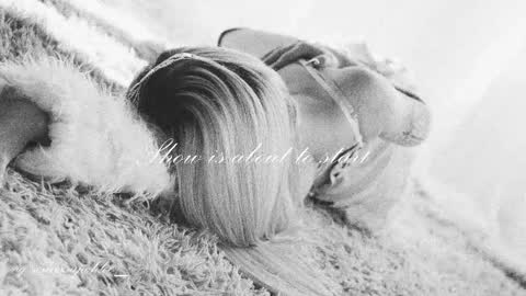 Chloe freelance model Please your thumbs up are important  online show from September 2025 11:48:02 PM