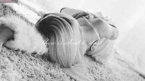 Chloe freelance model Please your thumbs up are important  online show from September 2025 01:29:01 AM