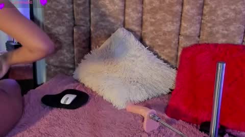 DIONNE online show from December 2025 12:01:02 PM