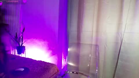 Snapshot of missdionne__curly chatting on February 2026 11:24:01 AM DIONNE online show from February 2026 11:24:01 AM