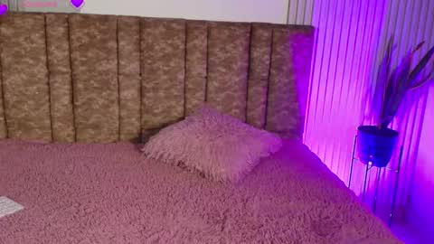 Snapshot of missdionne__curly chatting on February 2026 11:43:02 AM DIONNE online show from February 2026 11:43:02 AM