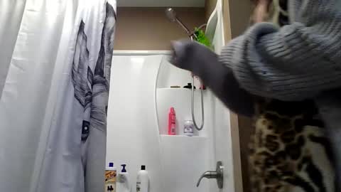 MissEeva online show from April 2026 03:50:01 PM