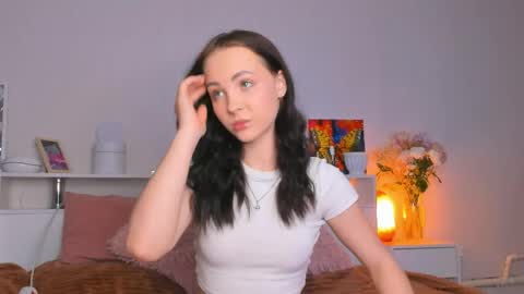 Hello dear my name Elisa online show from April 2026 09:07:02 PM