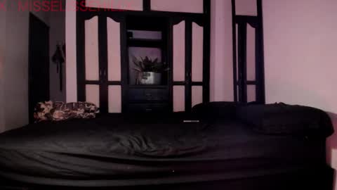 Miss Elisse H. online show from November 2025 05:13:01 PM