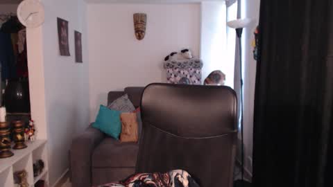 Emilie Diaz online show from February 2026 02:22:01 PM