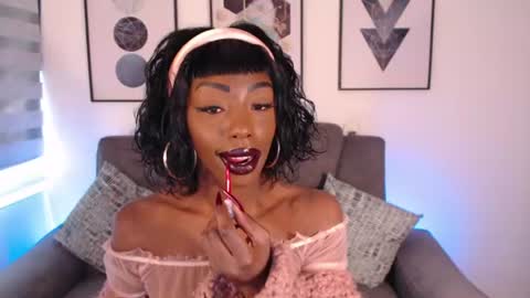 Snapshot of missemilie1 chatting on July 2026 04:13:01 PM Emilie Diaz online show from July 2026 04:13:01 PM