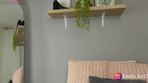 Yuliana online show from October 2025 10:05:01 AM