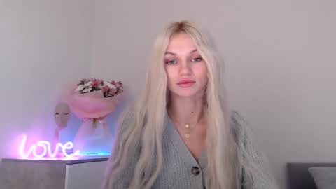 EMMA online show from December 2024 10:19:01 PM