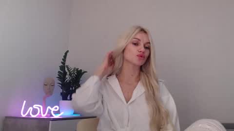 EMMA online show from January 2025 12:48:02 AM