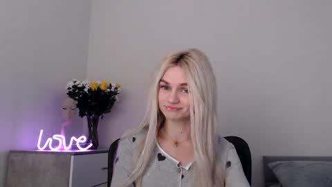 EMMA online show from February 2025 08:47:01 PM