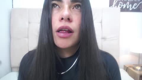 Snapshot of missexy303av chatting on December 2024 08:44:01 PM missexy303av online show from December 2024 08:44:01 PM