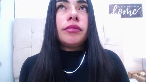 Snapshot of missexy303av chatting on December 2024 05:31:01 PM missexy303av online show from December 2024 05:31:01 PM