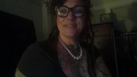 misshoneybadger333 online show from November 2025 04:21:01 AM