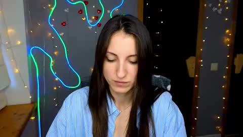 Sofia online show from September 2025 12:05:01 PM