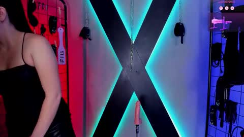 Miss Kara and Ariana online show from September 2025 12:08:02 PM