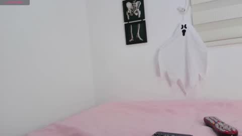 misskatiia online show from October 2025 10:39:02 AM