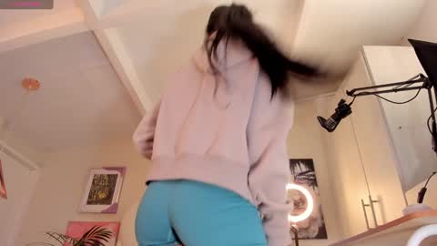 Ania online show from January 2025 01:08:01 PM