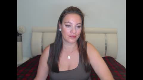 Khloe online show from October 2025 01:24:02 AM