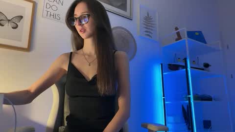 Snapshot of misslalii chatting on February 2026 01:53:02 PM misslalii online show from February 2026 01:53:02 PM