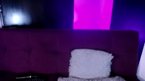 Miss Loise online show from December 2024 07:03:02 PM