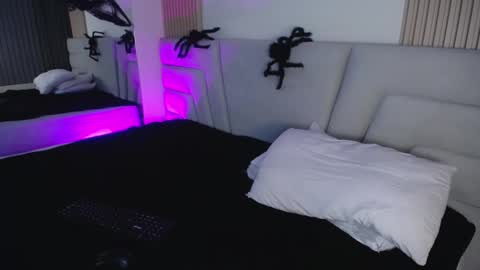 Miss Loise online show from November 2025 04:25:02 AM