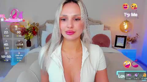 Snapshot of misslou_ chatting on June 2026 05:10:02 AM Lou online show from June 2026 05:10:02 AM