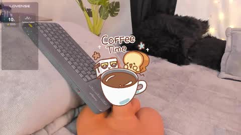 Alejandra  online show from March 2025 01:06:02 PM