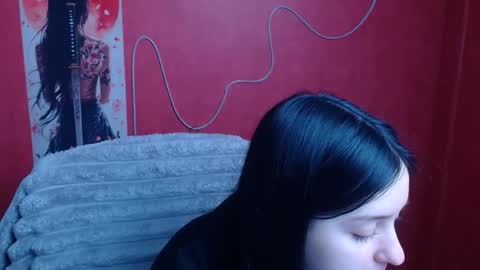 Mia online show from February 2026 12:36:01 PM