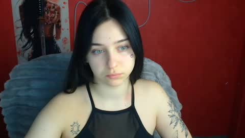 Mia online show from April 2026 11:18:02 AM