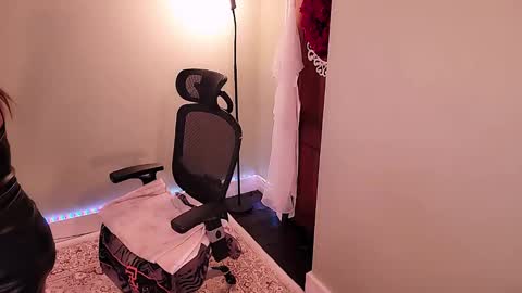 Snapshot of missmina chatting on December 2024 01:47:01 AM Mina online show from December 2024 01:47:01 AM