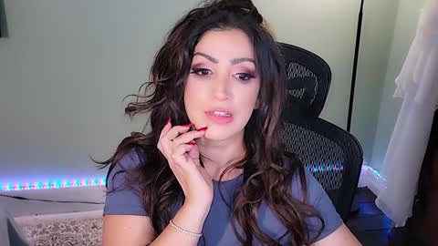 Snapshot of missmina chatting on December 2024 03:18:02 AM Mina online show from December 2024 03:18:02 AM