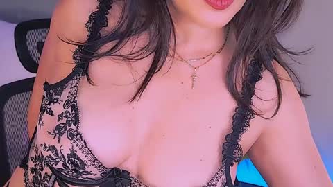 Snapshot of missmina chatting on November 2025 02:58:02 AM Mina online show from November 2025 02:58:02 AM