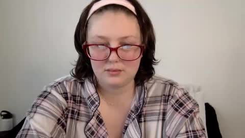 Snapshot of missmistressmal chatting on May 2026 05:10:02 PM missmistressmal online show from May 2026 05:10:02 PM