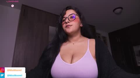 MissMoon online show from November 2025 10:54:01 PM