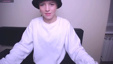 Olivia online show from December 2024 01:16:02 PM