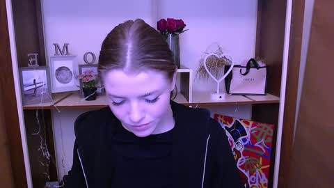 Olivia online show from December 2024 12:11:02 PM