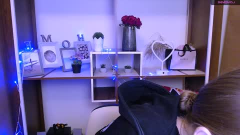 Olivia online show from January 2025 08:05:01 AM