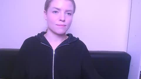 Olivia online show from February 2025 10:58:02 AM