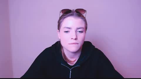 Olivia online show from February 2025 02:26:02 PM