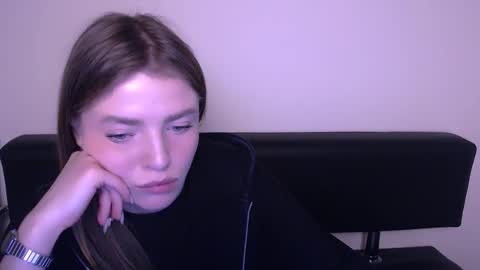 Olivia online show from February 2025 12:55:02 PM