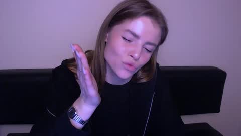 Olivia online show from February 2025 01:55:02 AM