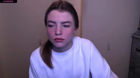 Olivia online show from February 2025 08:17:01 AM