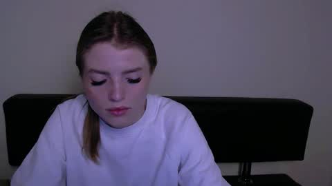 Olivia online show from March 2025 09:05:02 AM