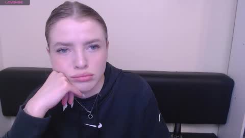 Olivia online show from March 2025 01:51:01 PM