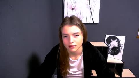 Olivia online show from November 2025 08:03:02 AM