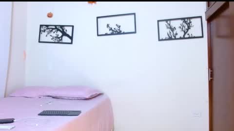 Tell me Pandora online show from February 2025 09:49:01 PM