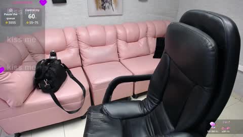 Penelope online show from January 2025 11:54:02 AM